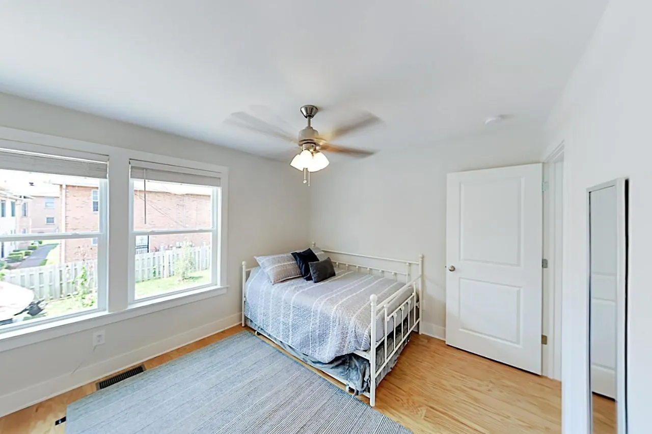 Σπίτι διακοπών Watkins Park Getaway A & B Βίλα Νάσβιλ